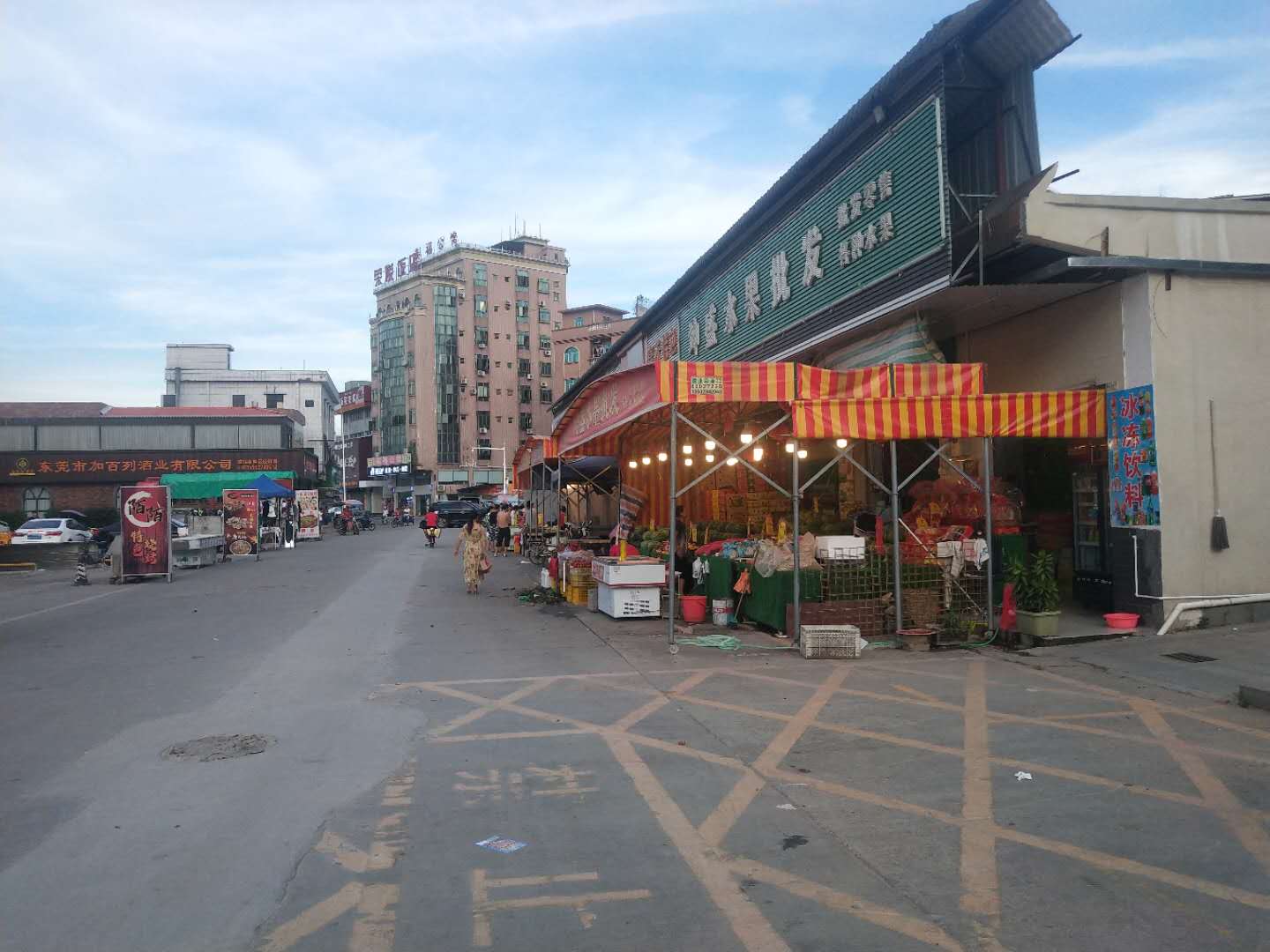 常平金美市场步行街餐饮店转让(麦香记)附近有批发市场!工业区